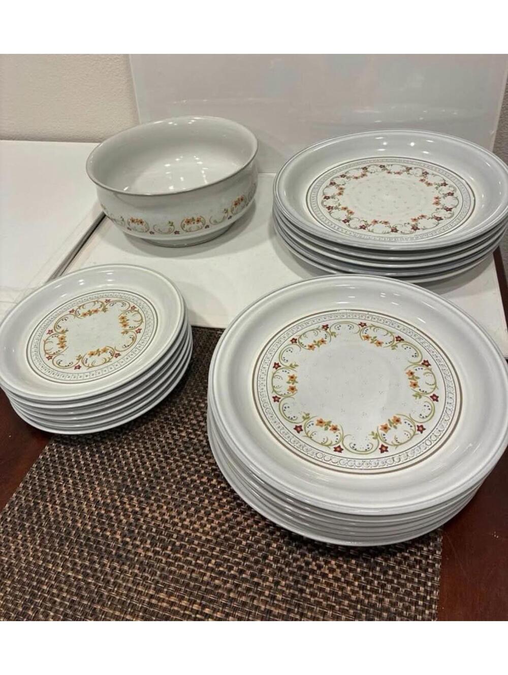 Denby Pottery avignon set discontinued- 18 pieces